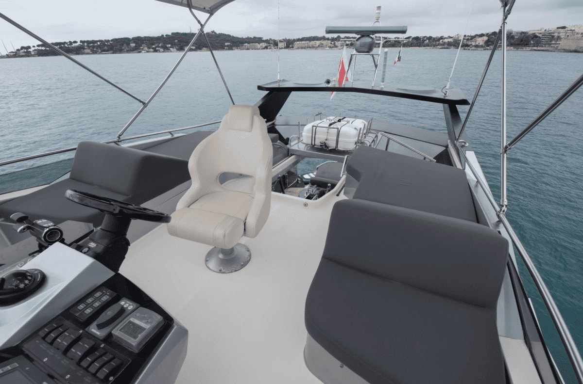 SOLD ! Galeon 700 Skydeck MORRIGAN – 2010 – refit 2020