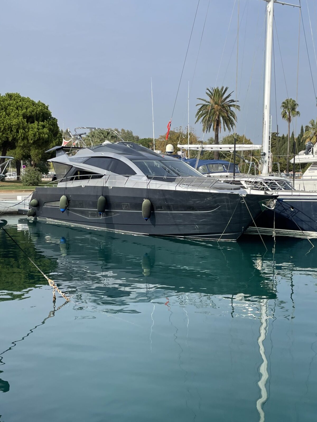 SOLD ! Galeon 700 Skydeck MORRIGAN – 2010 – refit 2020